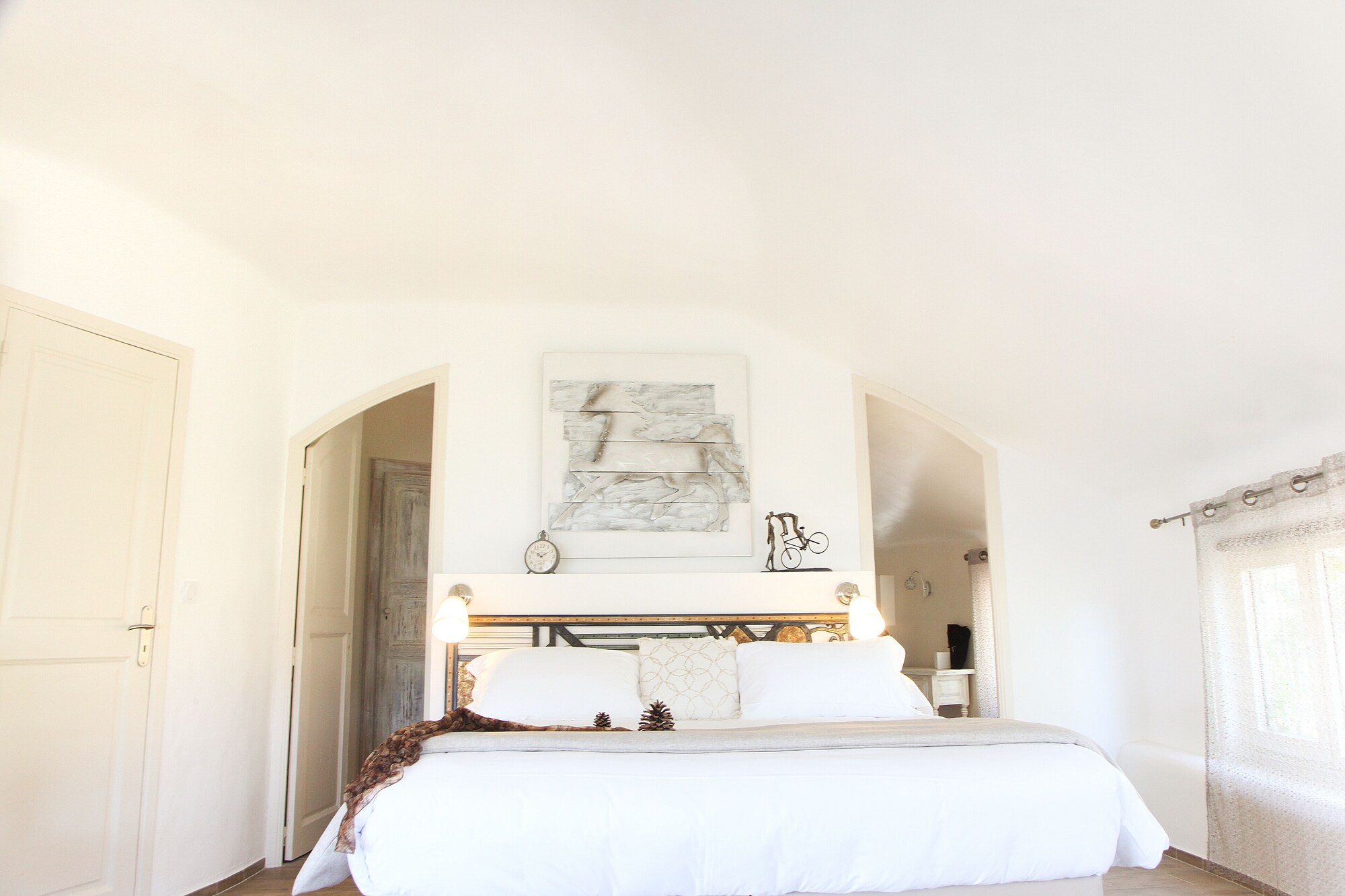 PRIVATE, APARTMENT