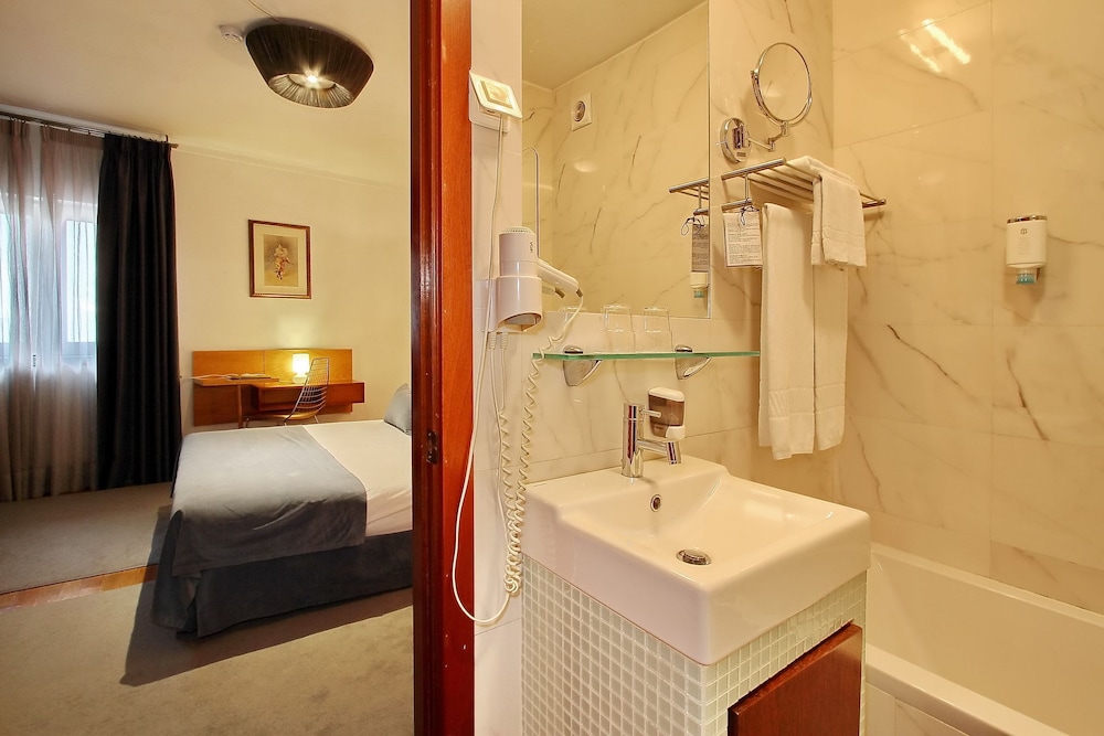 Hotel Mestre de Avis 46/50