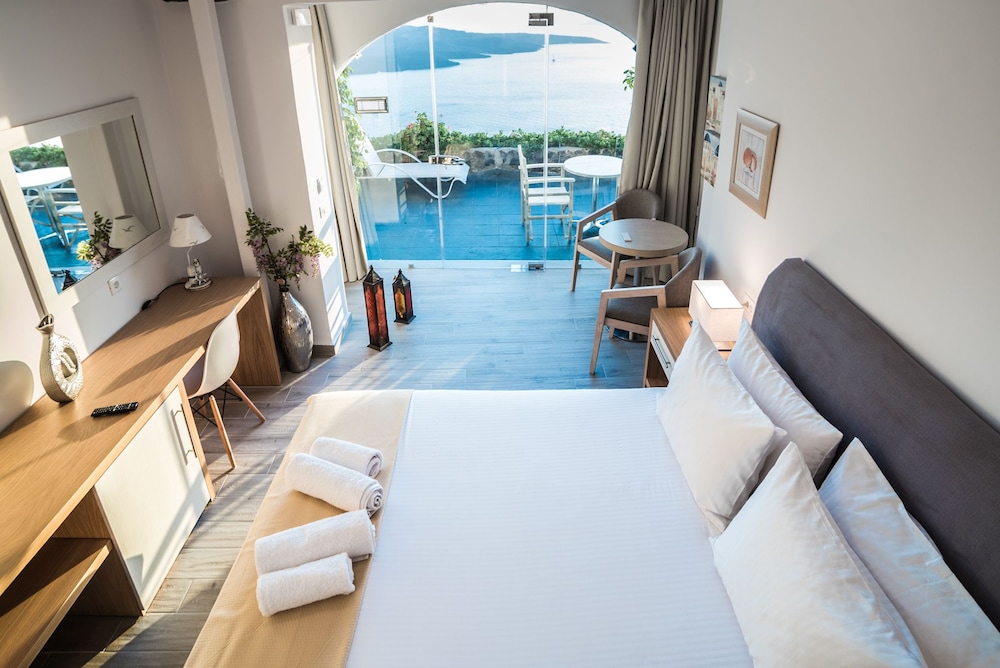 Kratiras View Luxury Suites 10/50