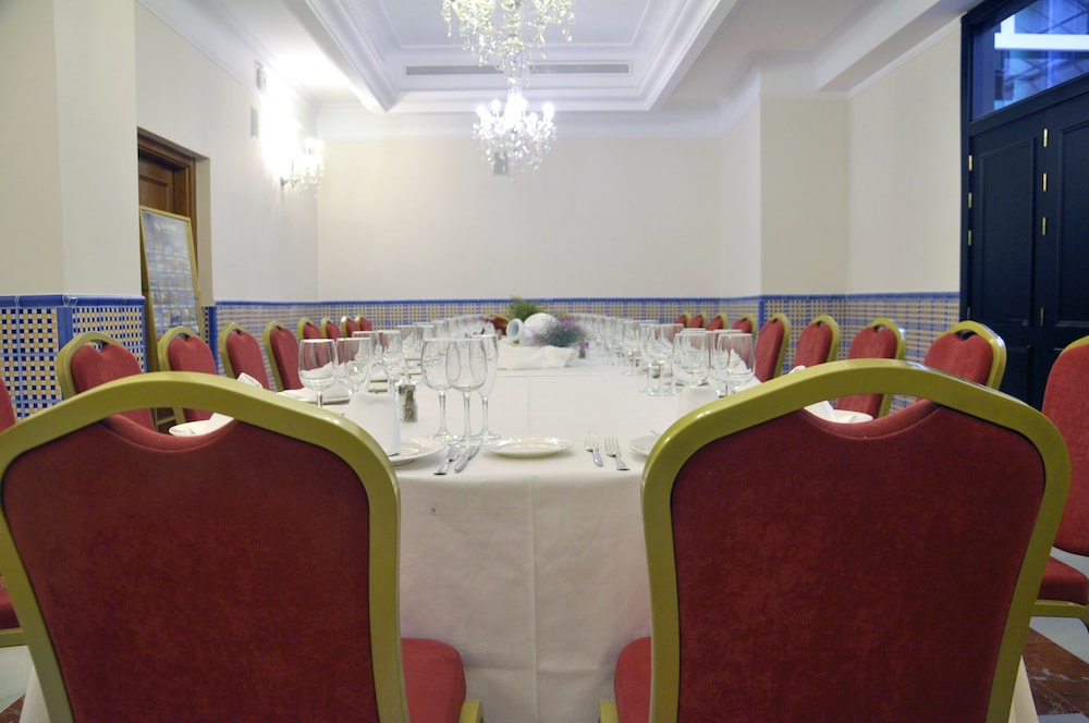 Senator Cadiz Spa Hotel 59/71