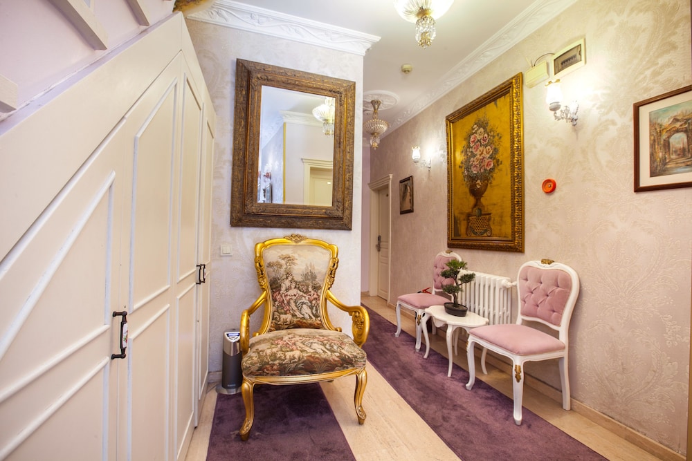 Romantic Hotel Istanbul 43/72