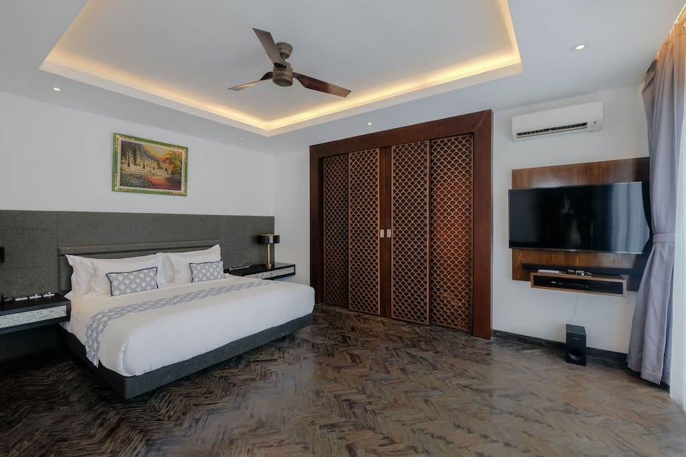 2 Bedrooms, Pool, Villa, King and Twin Beds