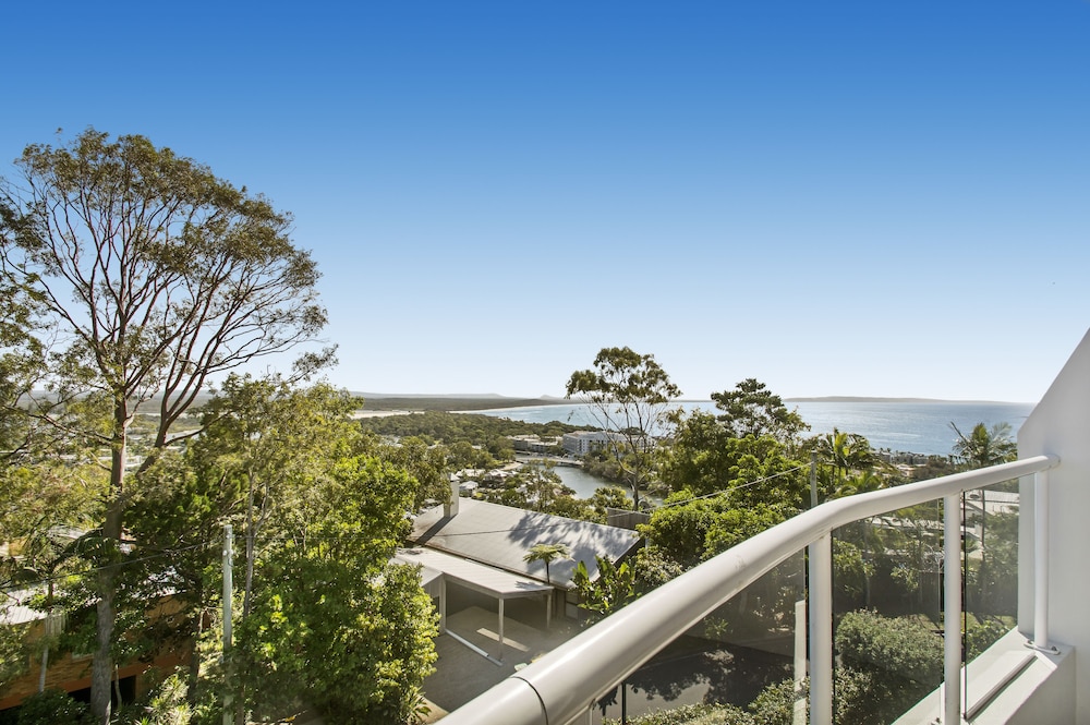 THE LOOKOUT RESORT 2/74
