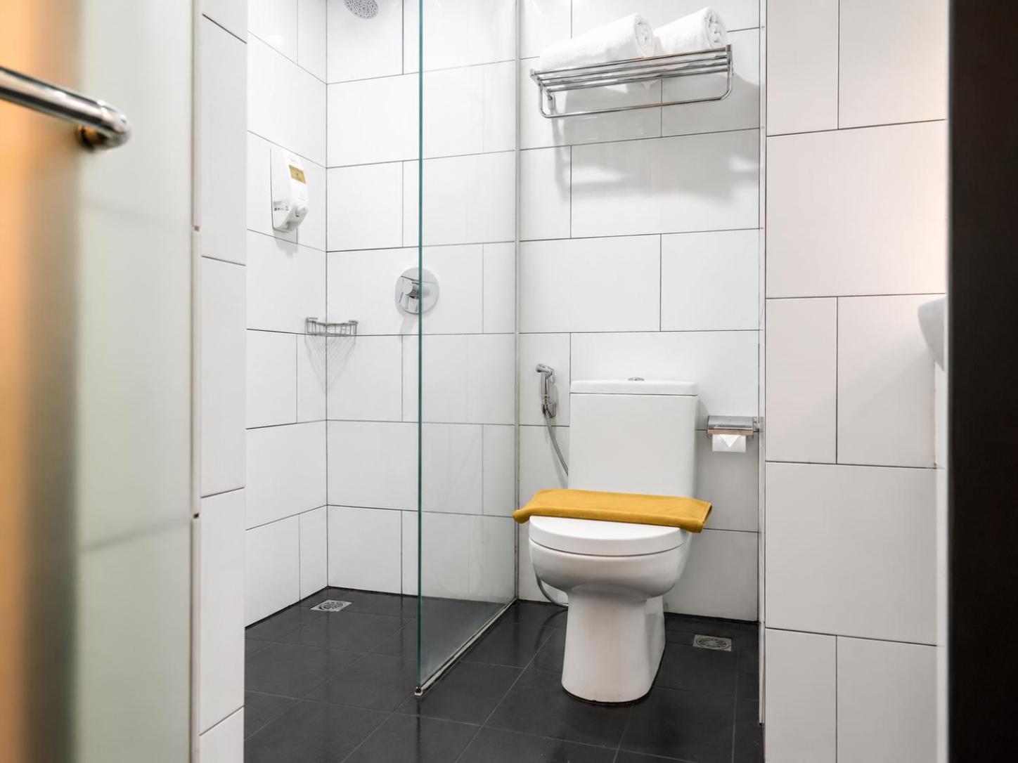 غرفة قياسية بسرير مزدوج، Kalya Hotel Bandung 8/9