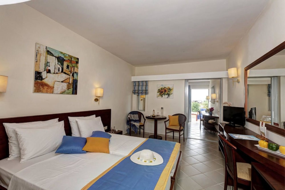 Anissa Beach and Village Hotel 53/80