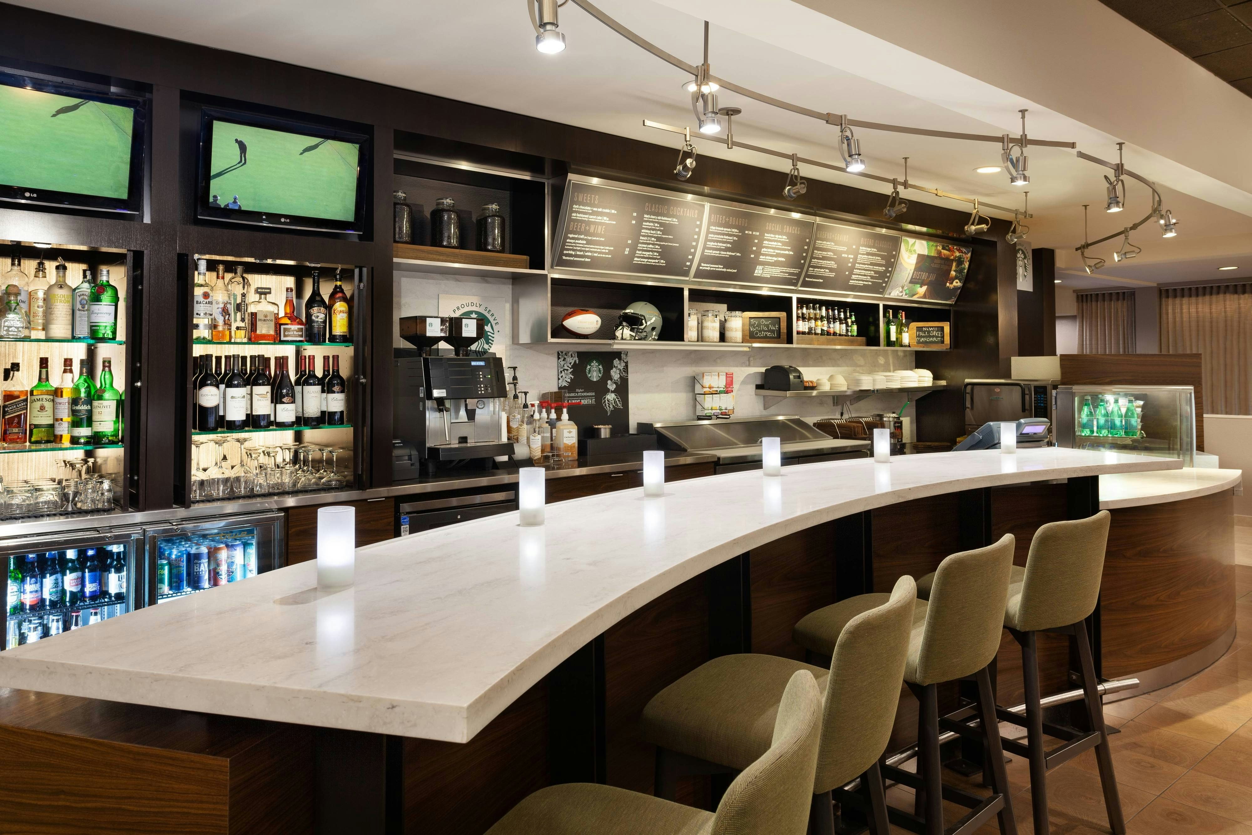 Courtyard Marriott St Petersburg Clearwater 6/10