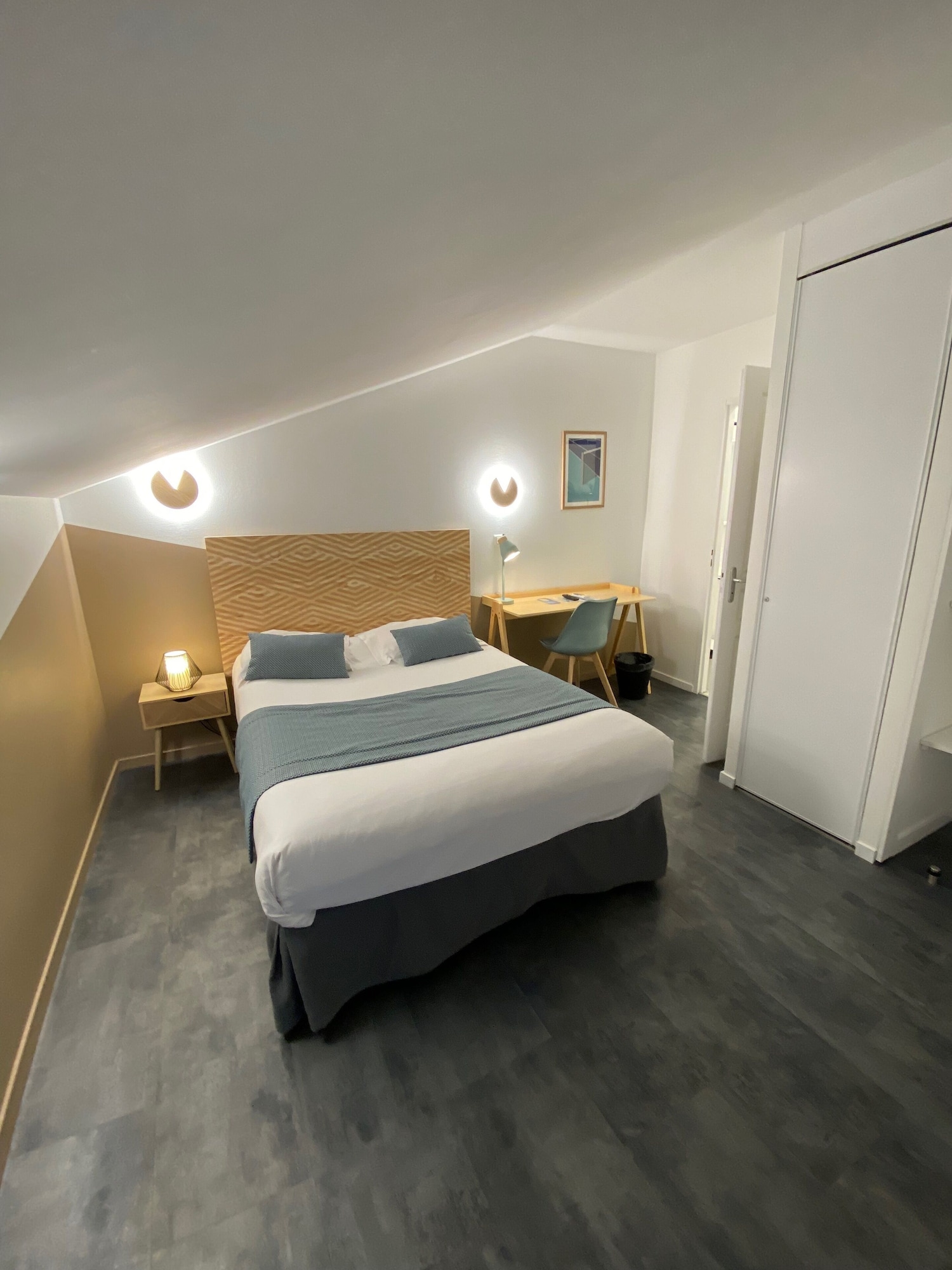 COMFORT, DOUBLE BED