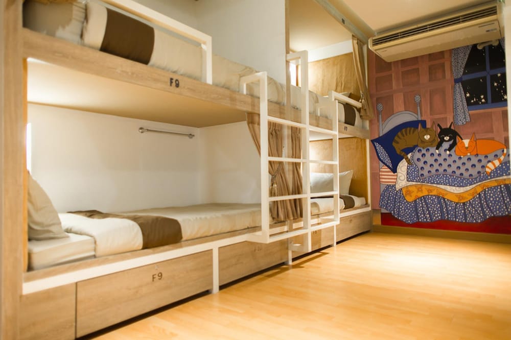 Stay With Hug Poshtel & Activities 29/37