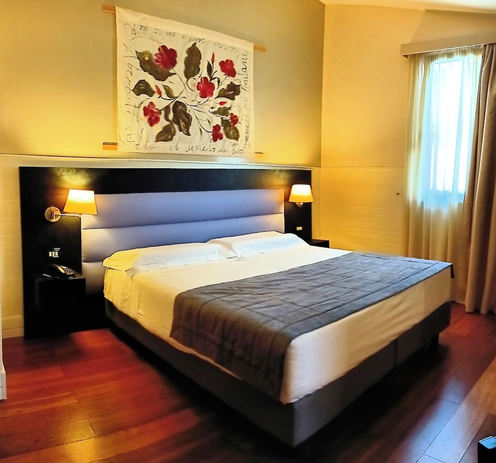 Hotel Aphrodite 9/48
