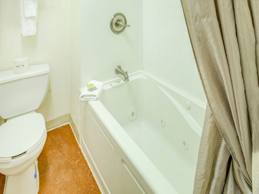 Travelodge by Wyndham Miles City 57/60