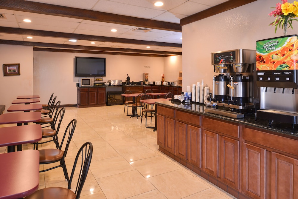 Ramada By Wyndham Grand Junction 43/58