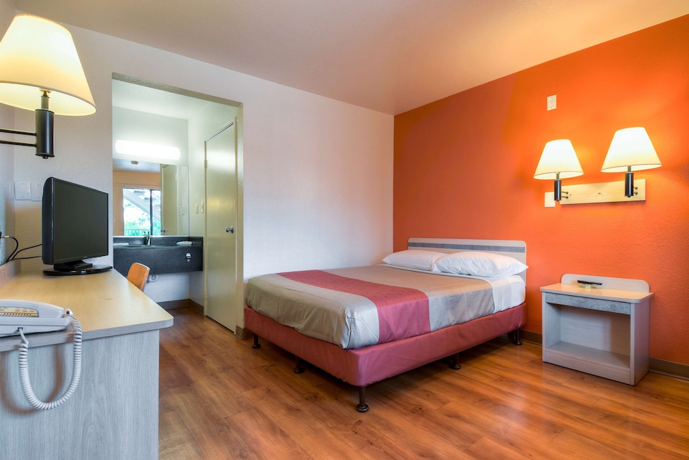 Motel6 Escondido Ca 27/54