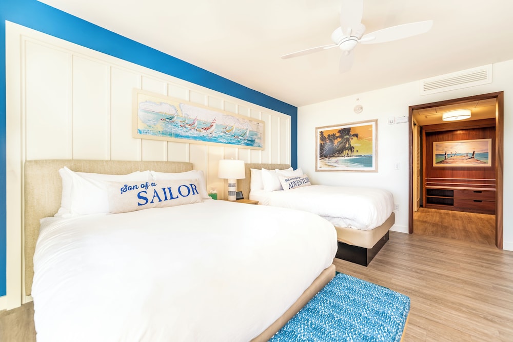 ROOM, 2 QUEEN BEDS, POOL VIEW, ACCESSIBLE
