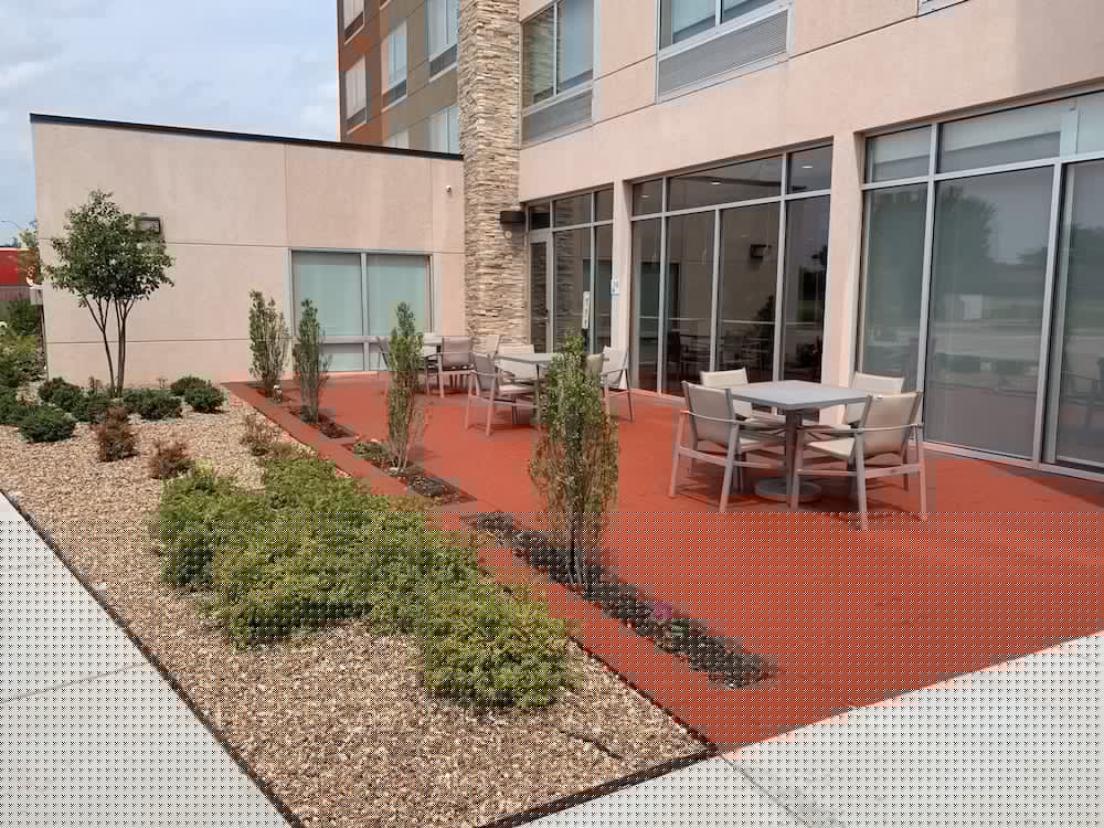 HOLIDAY INN EXPRESS & SUITES MOORE 3/75