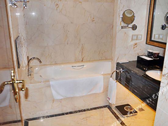 Hubei Zhonghe International Hotel 14/14