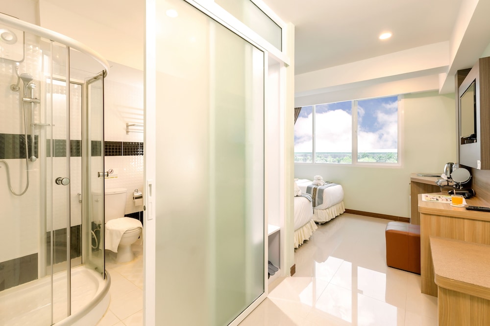 RoomQuest Suvarnabhumi Airport Rom Klao 14/55