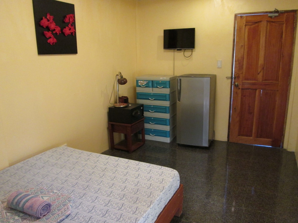 Escurel Inn 15/24