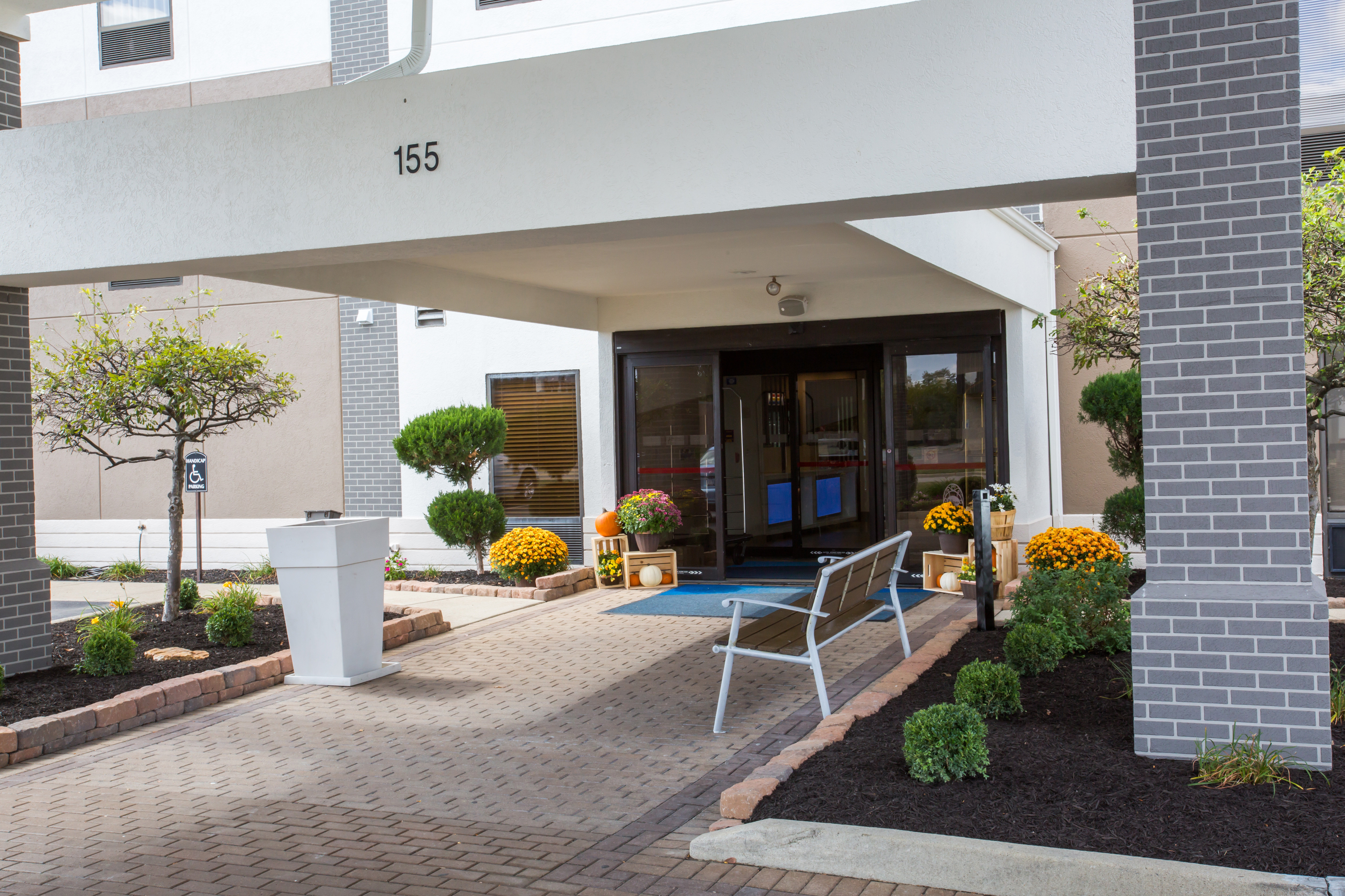 HOLIDAY INN EXPRESS WILMINGTON 46/48