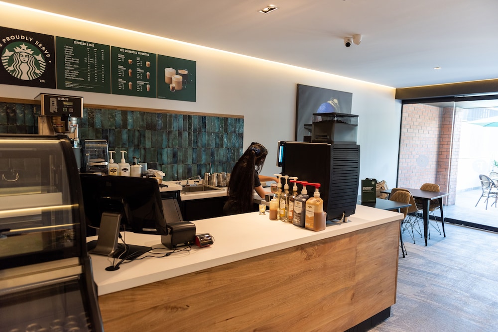 Fulton Business Luxury Hotel 6/49