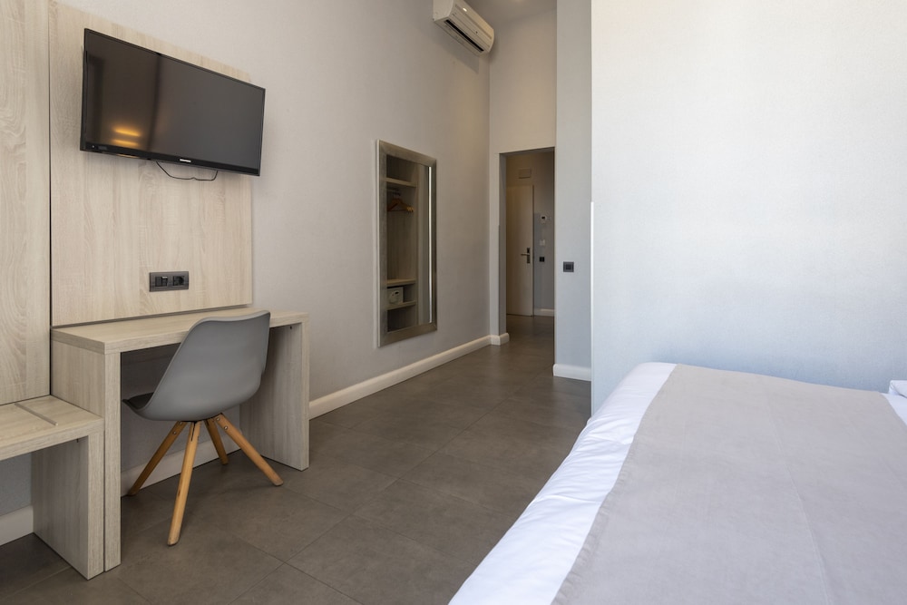 Hostal Plaza Goya Bcn 27/32