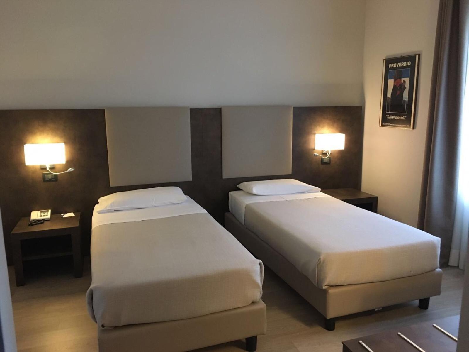 STANDARD, TWIN BEDS