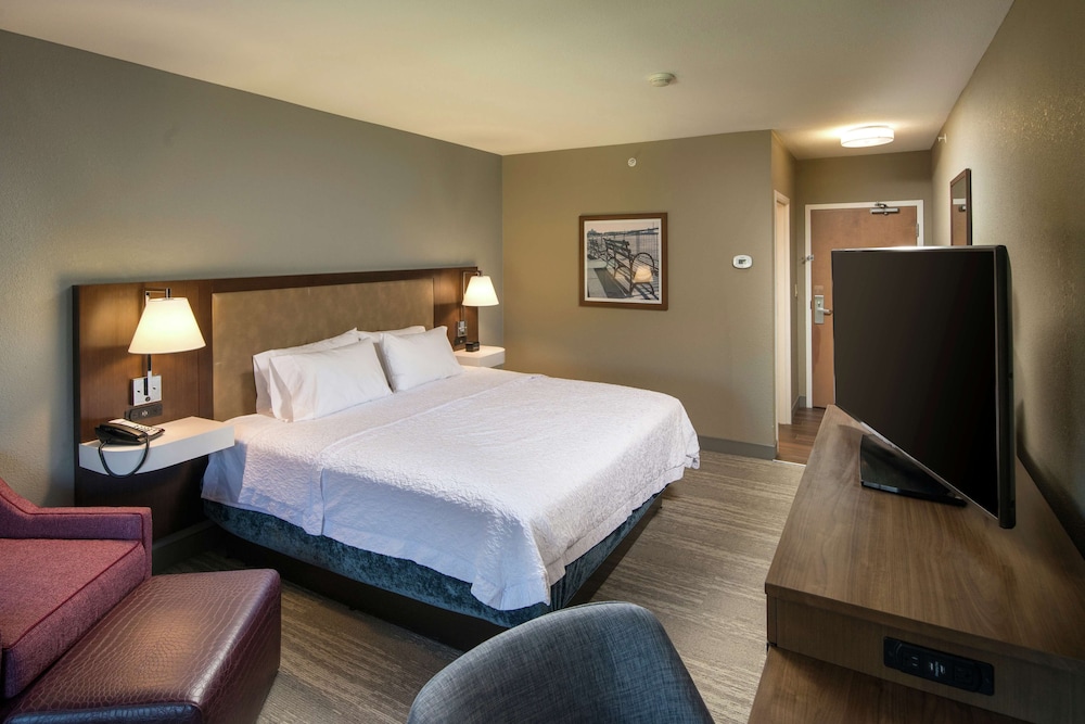 Hampton Inn & Suites Binghamton/Vestal 15/37
