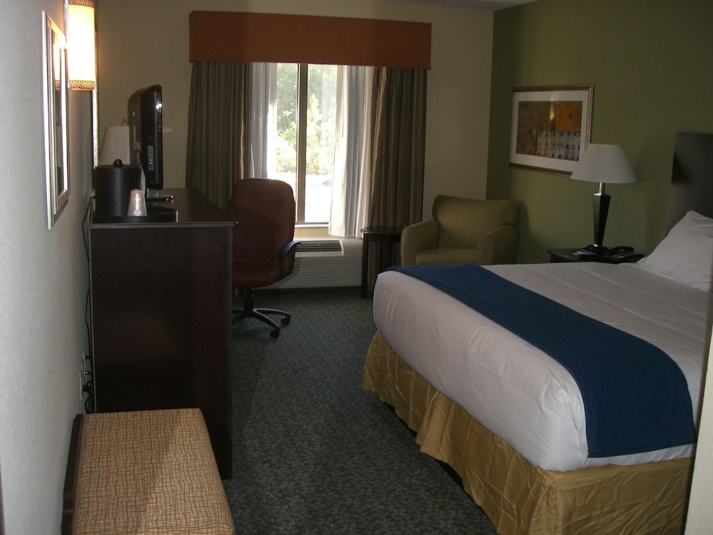 Holiday Inn Express Suites Covington 13/40
