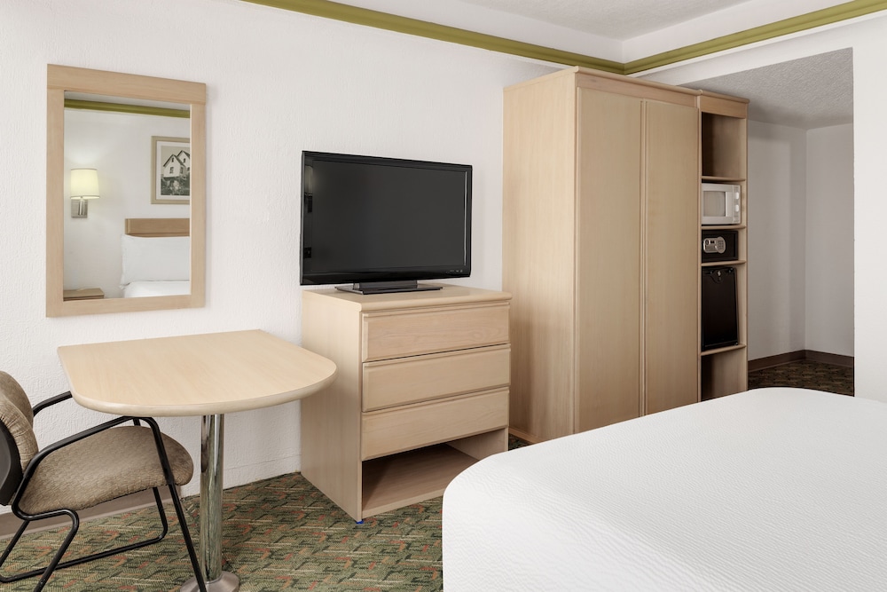Hotel Monterrey Macroplaza 58/60