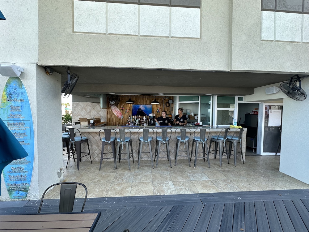 The Boardwalk Inn Suites 32/50