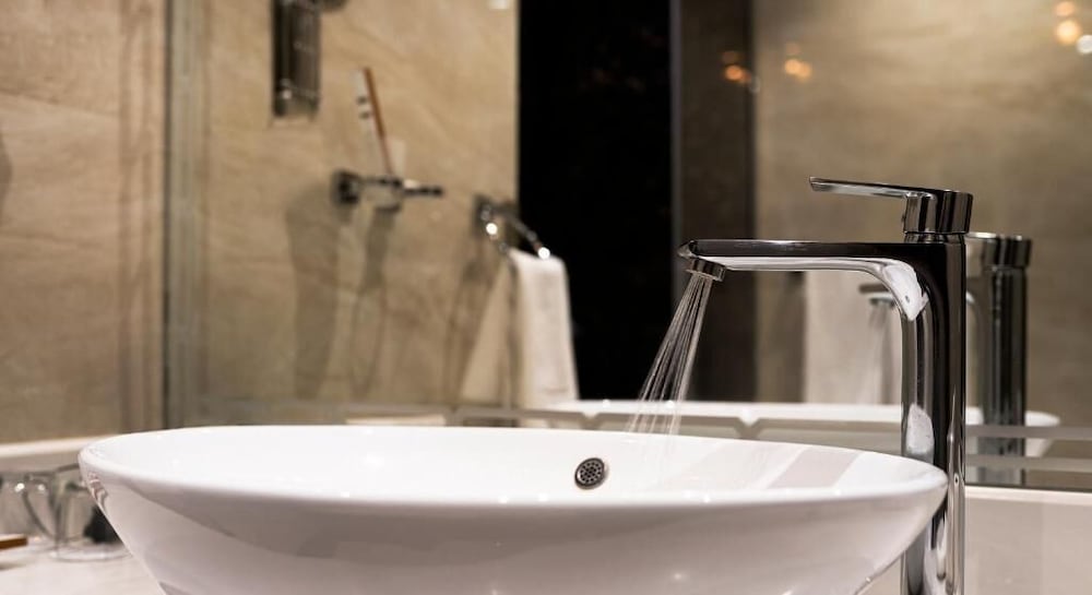 جناح بريميير بسرير كينج، Ayan furnished units and Suites 3/3