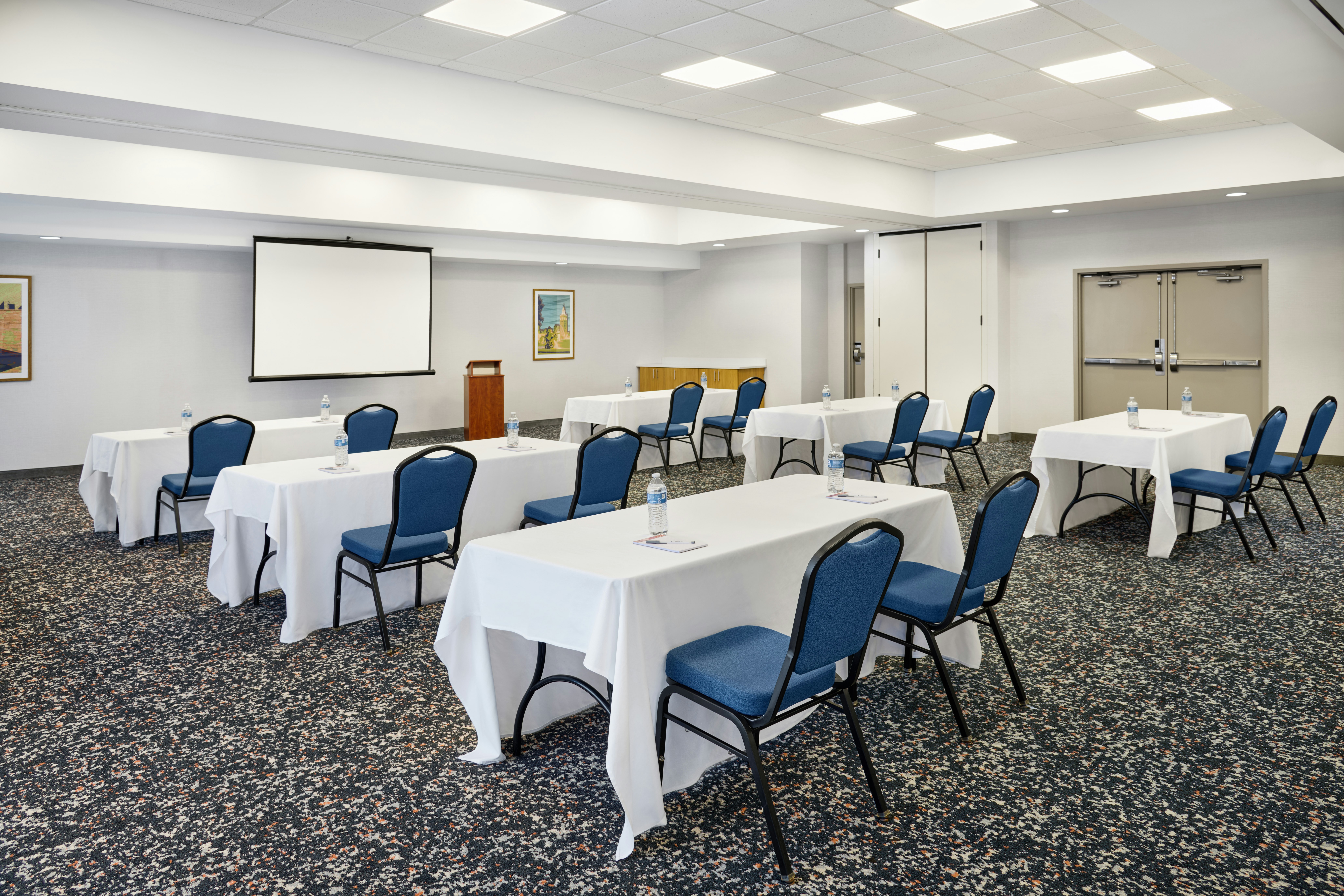 Hampton Inn Kansas City/Shawnee Mission 27/34