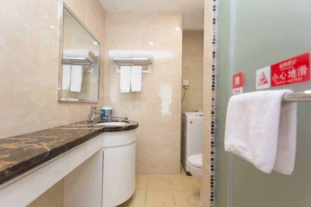 Home Inn Huayi Apartment 32/35