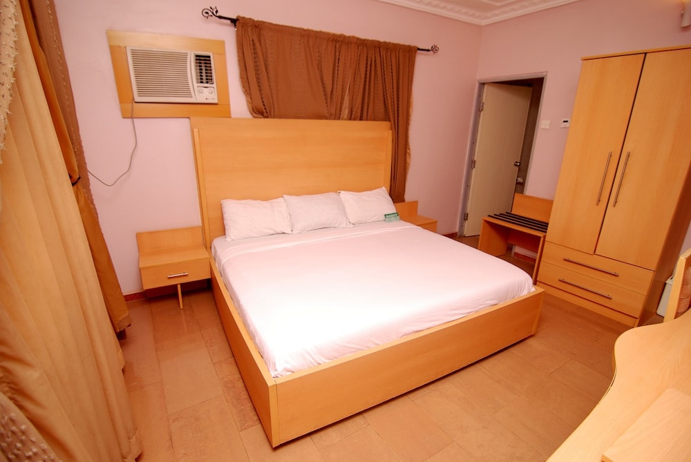 EXECUTIVE, DOUBLE BED