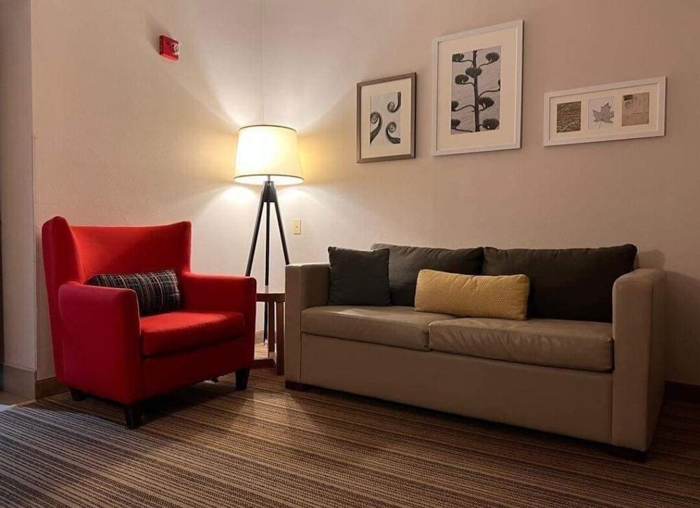 Country Inn & Suites by Radisson Harlingen, TX 50/67
