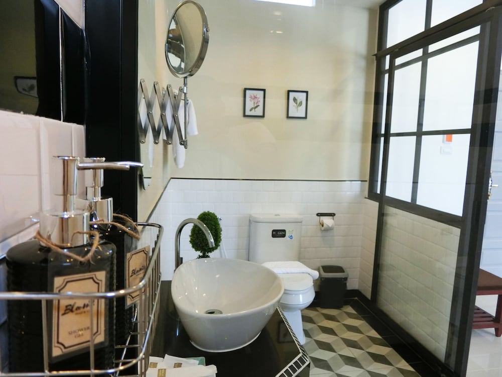 Bloom Boutique Hotel And Cafe 34/34