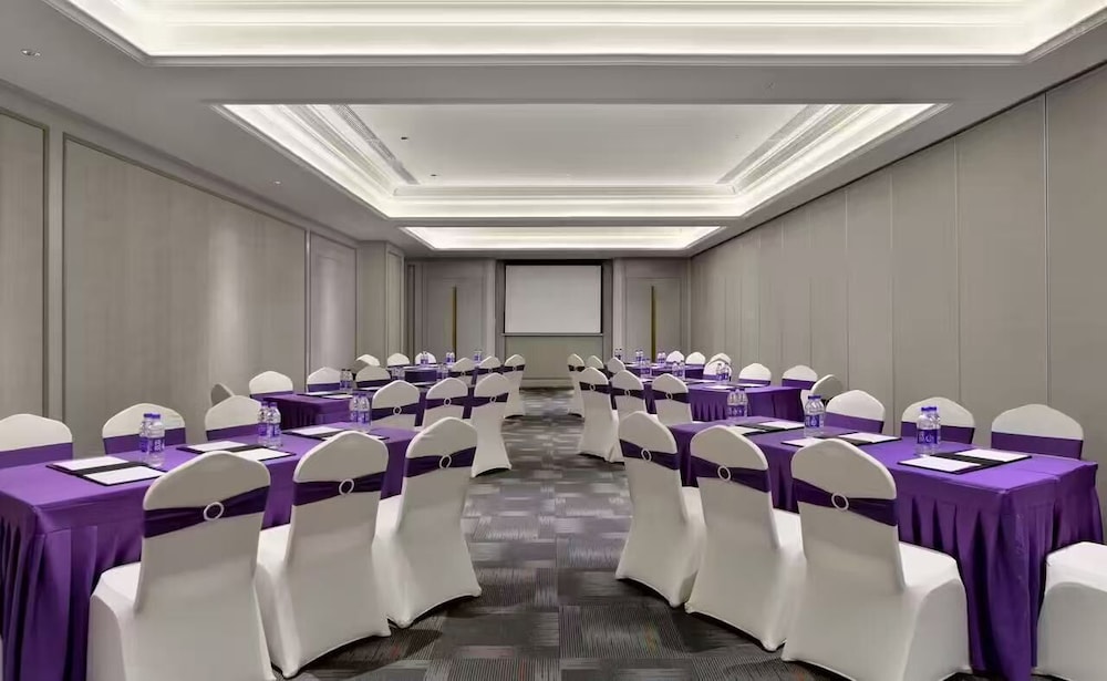 Mercure Chengdu Jinniu Wanda Plaza 53/60