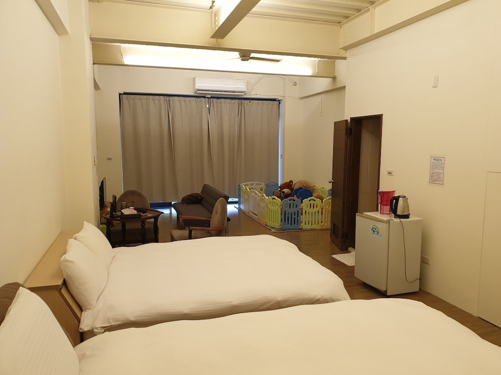 Sanyi Happiness B&B 18/70