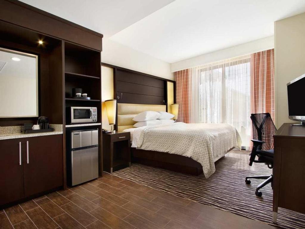 PRESIDENTIAL, 3 ROOMS, SUITE, 2 KING BEDS