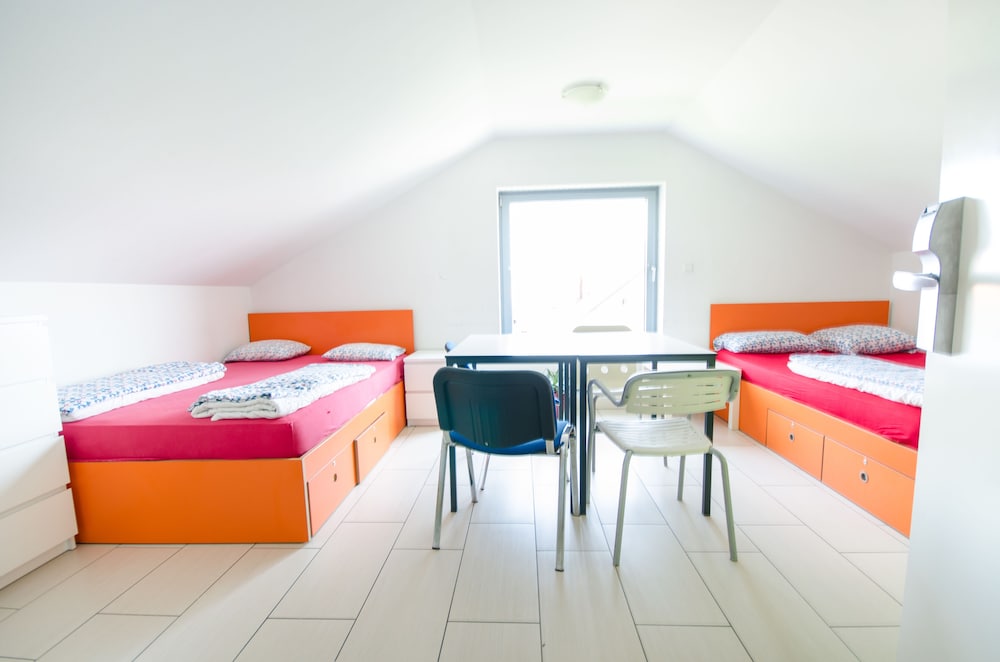 Simbol Rooms 16/41