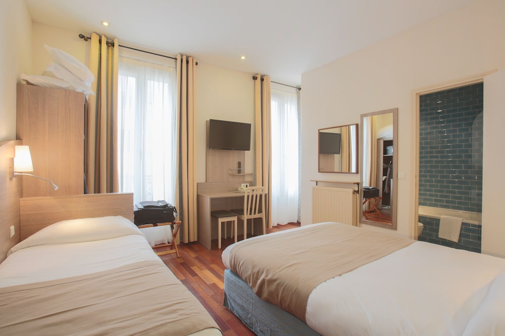 GRAND HOTEL DU LOIRET 12/46