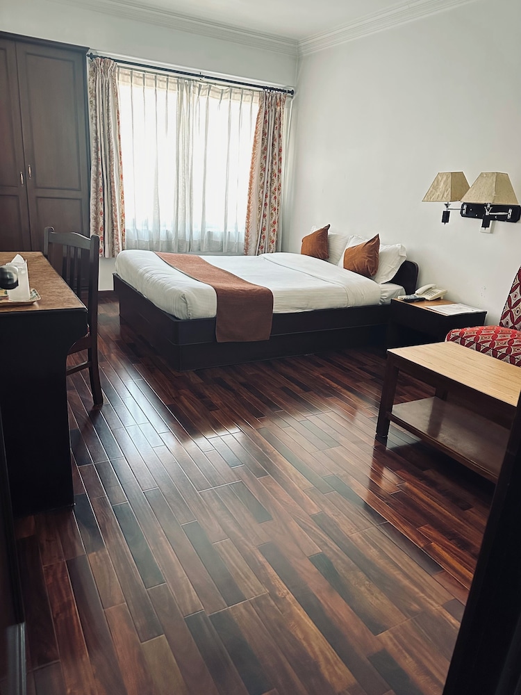 Fuji Hotel 18/50