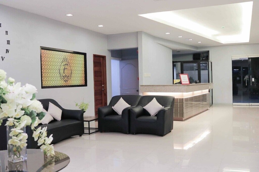 S&M Hotel 29/38