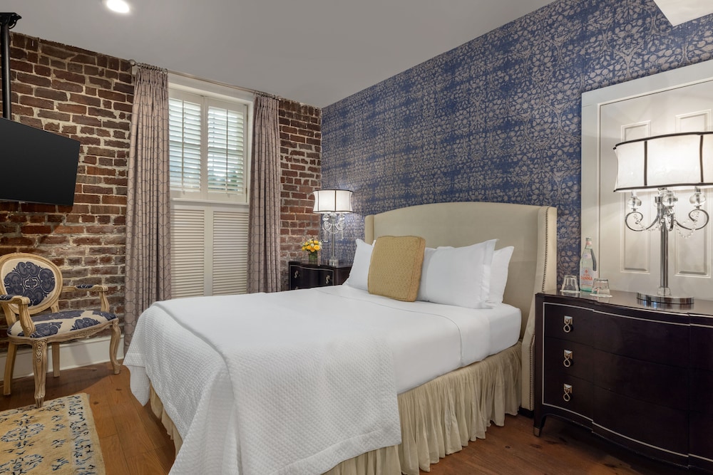 غرفة بسرير كوين، Hamilton-Turner Inn 2/6