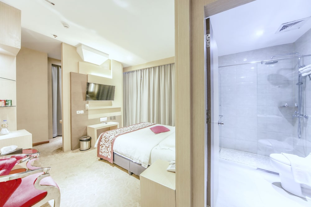 Batam City Hotel 50/50