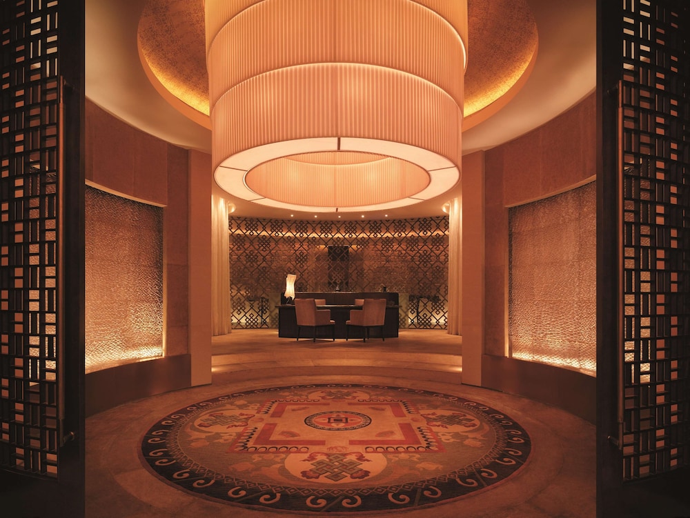 Lobby at Shangri La Guangzhou, GUANGZHOU