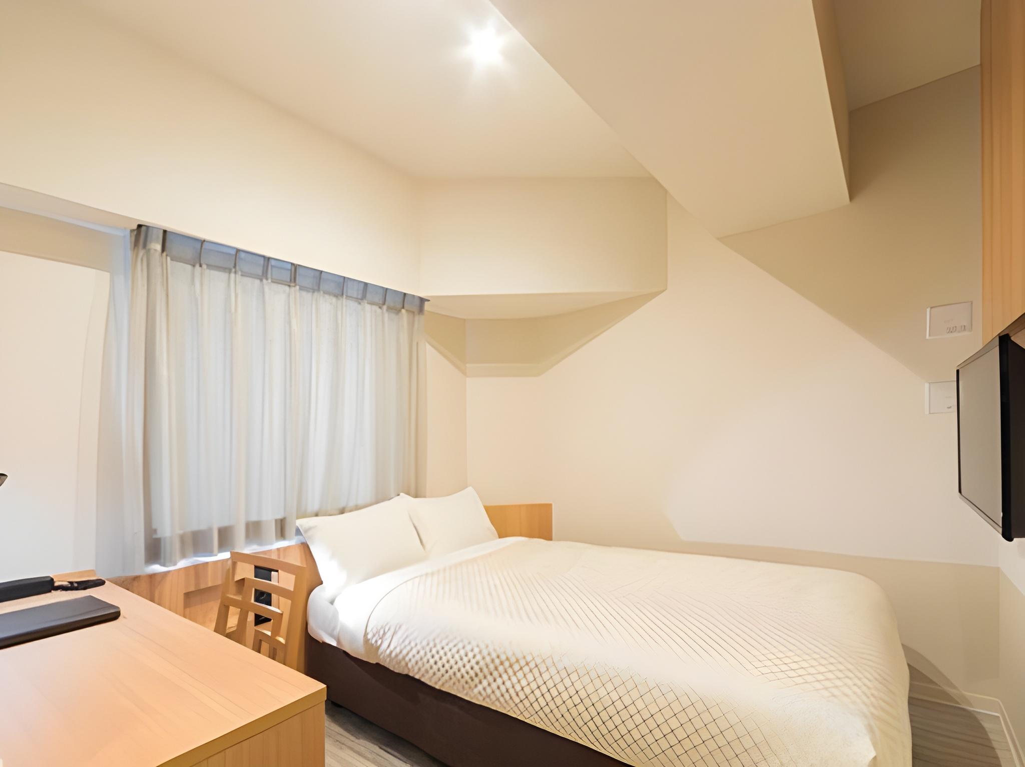 Semi Room, Semi Double Bed