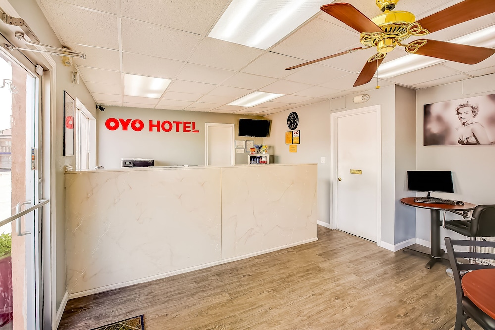 OYO Hotel Texarkana North Heights AR Hwy I-30 8/31