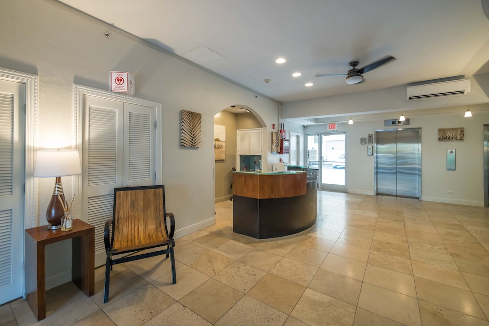Regency on Beachwalk Waikiki by OUTRIGGER 13/50