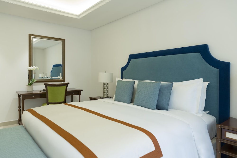 Al Najada Doha Hotel Apartments by Oaks 5/49