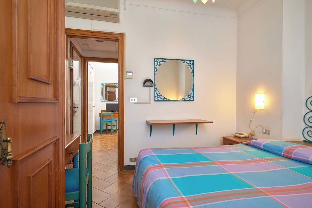 Hotel Garibaldi 13/51